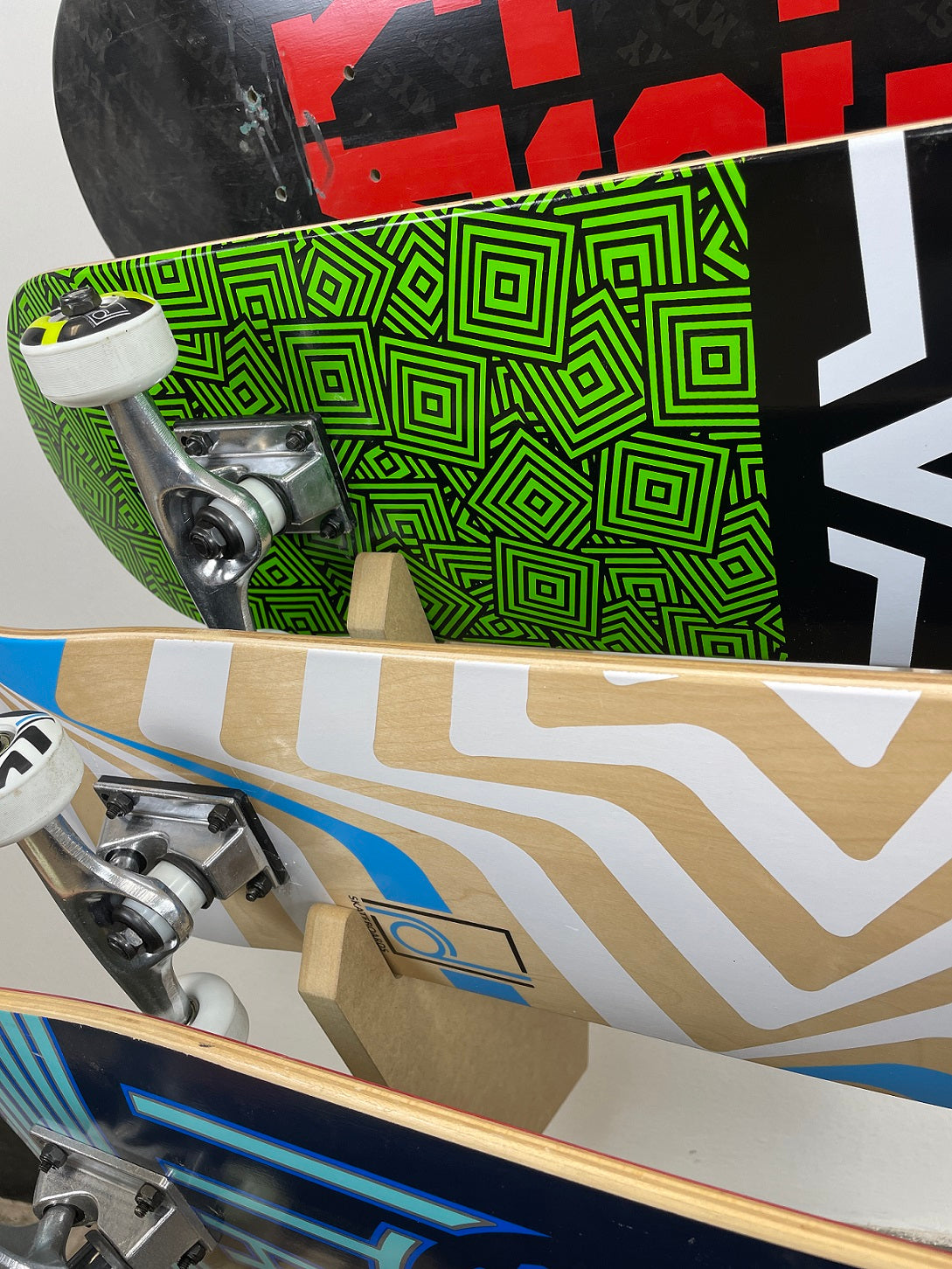 Skate Rack Floor Deckhand Skateboard Floor Display Rack | Skateboard Holder Floor Stand ...